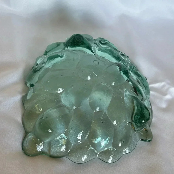 Vintage Green Glass Grape Cluster Shape Candy Footed Trinket Dish - Picture 4 of 4